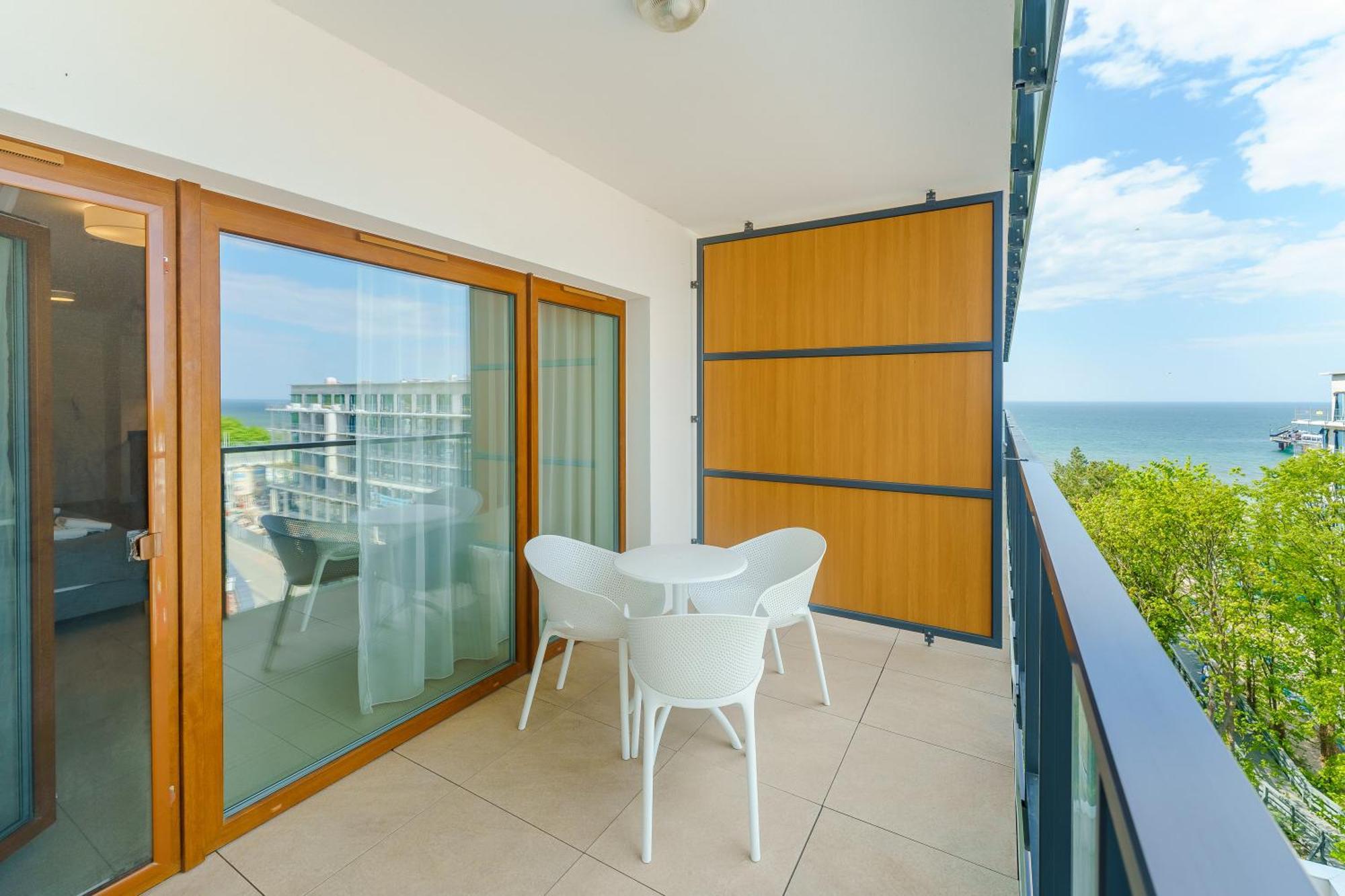 Aquamarina Prima Deluxe Studios With Sea View By Noclegi Renters Miedzyzdroje Extérieur photo