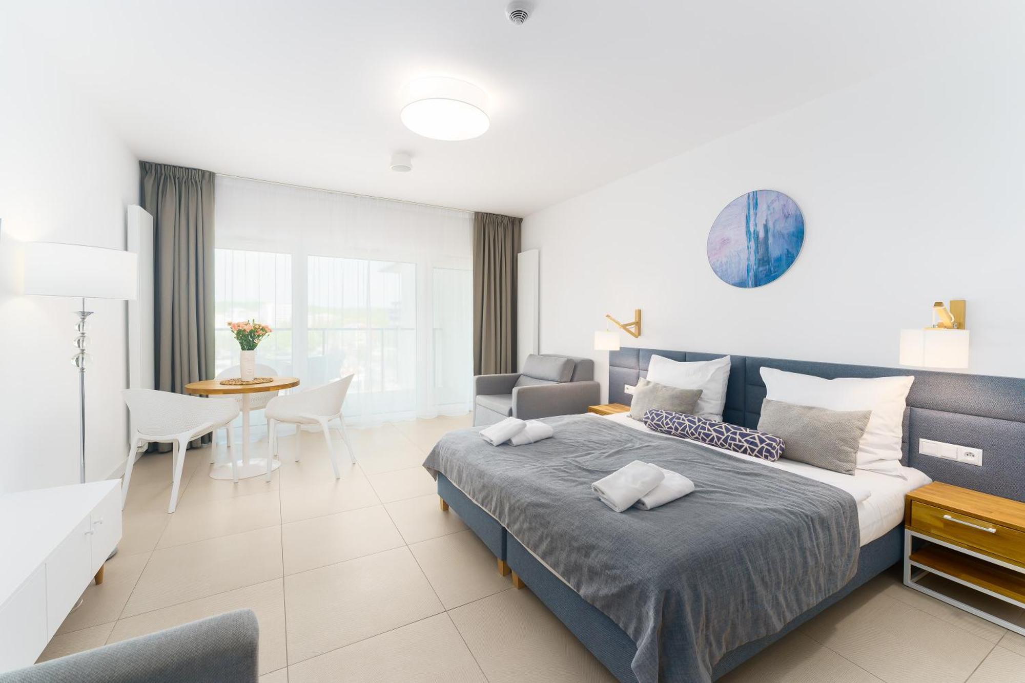 Aquamarina Prima Deluxe Studios With Sea View By Noclegi Renters Miedzyzdroje Extérieur photo
