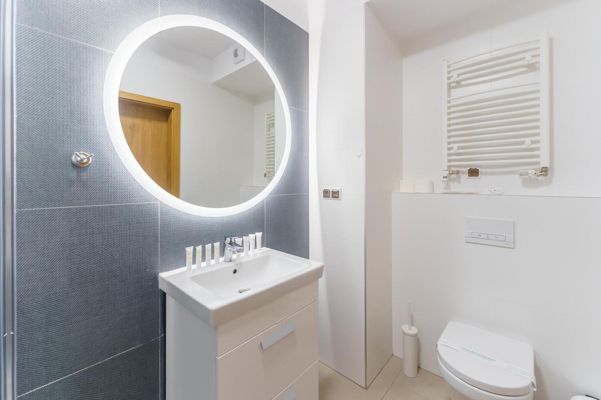 Aquamarina Prima Deluxe Studios With Sea View By Noclegi Renters Miedzyzdroje Extérieur photo