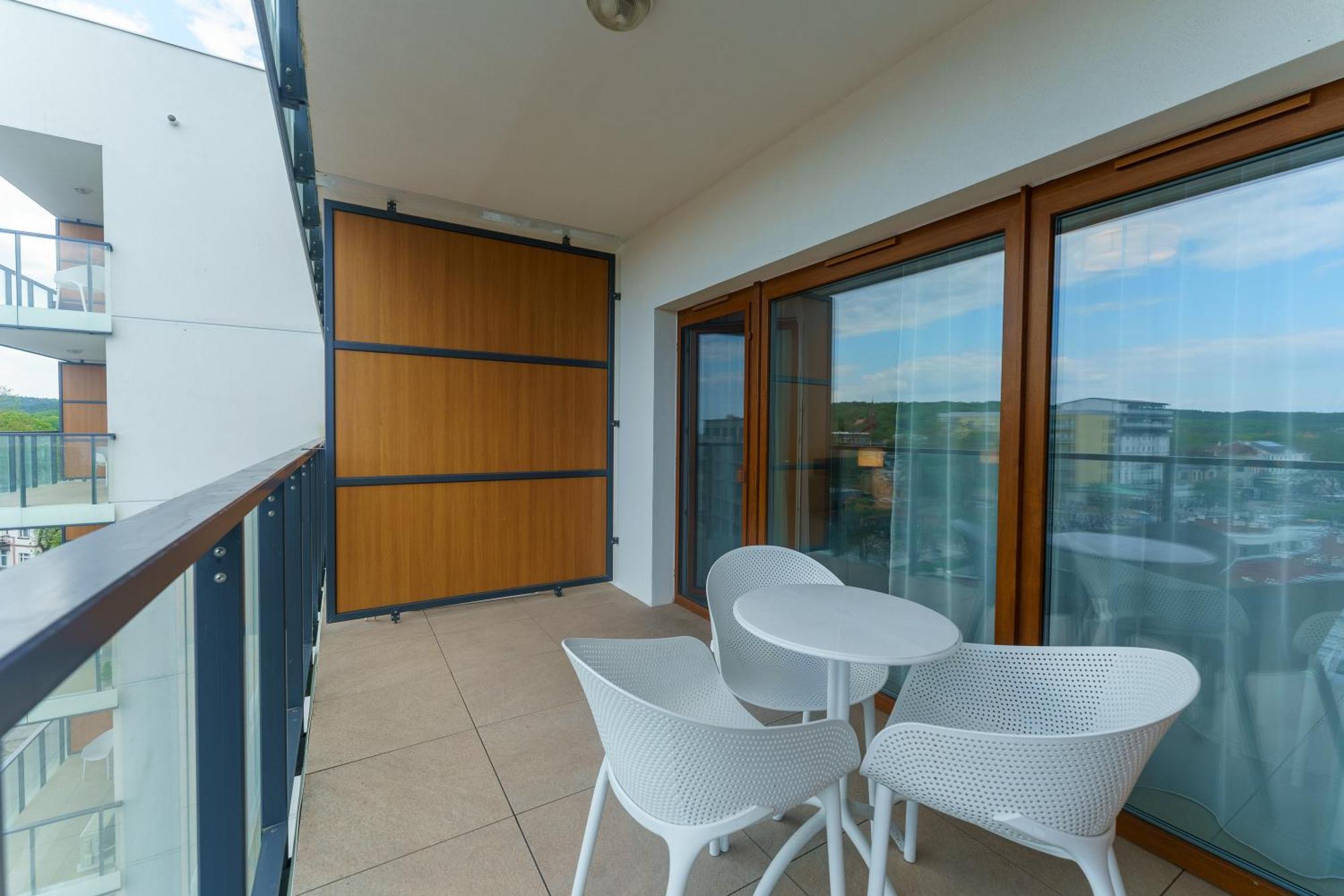 Aquamarina Prima Deluxe Studios With Sea View By Noclegi Renters Miedzyzdroje Extérieur photo